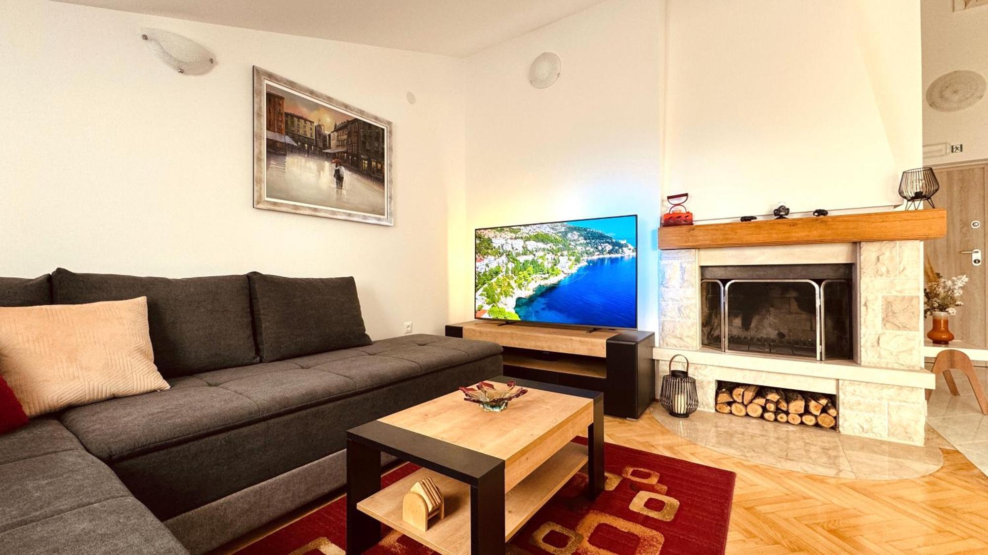 Penthouse Lapis Διαμέρισμα Σπλιτ Εξωτερικό φωτογραφία